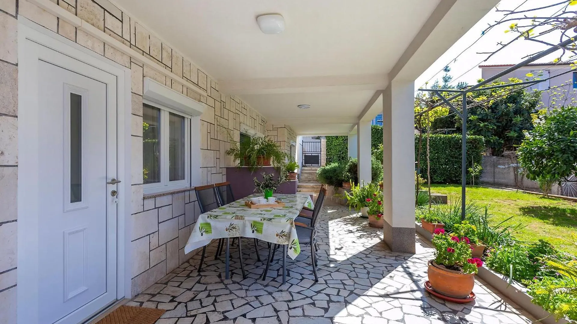 Apartment Perka No,1 Pola 0*,
